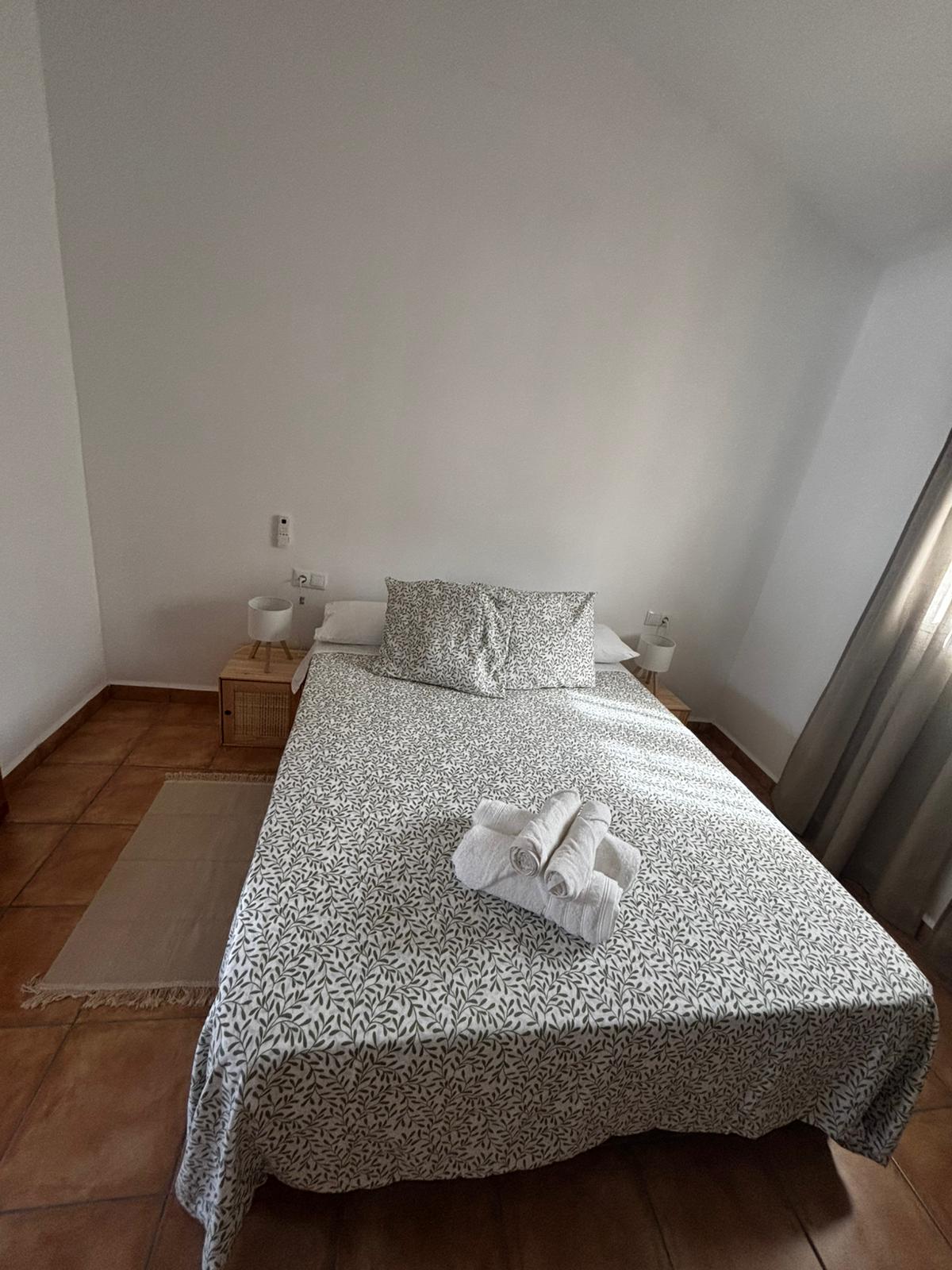 Habitación con ambiente acogedor